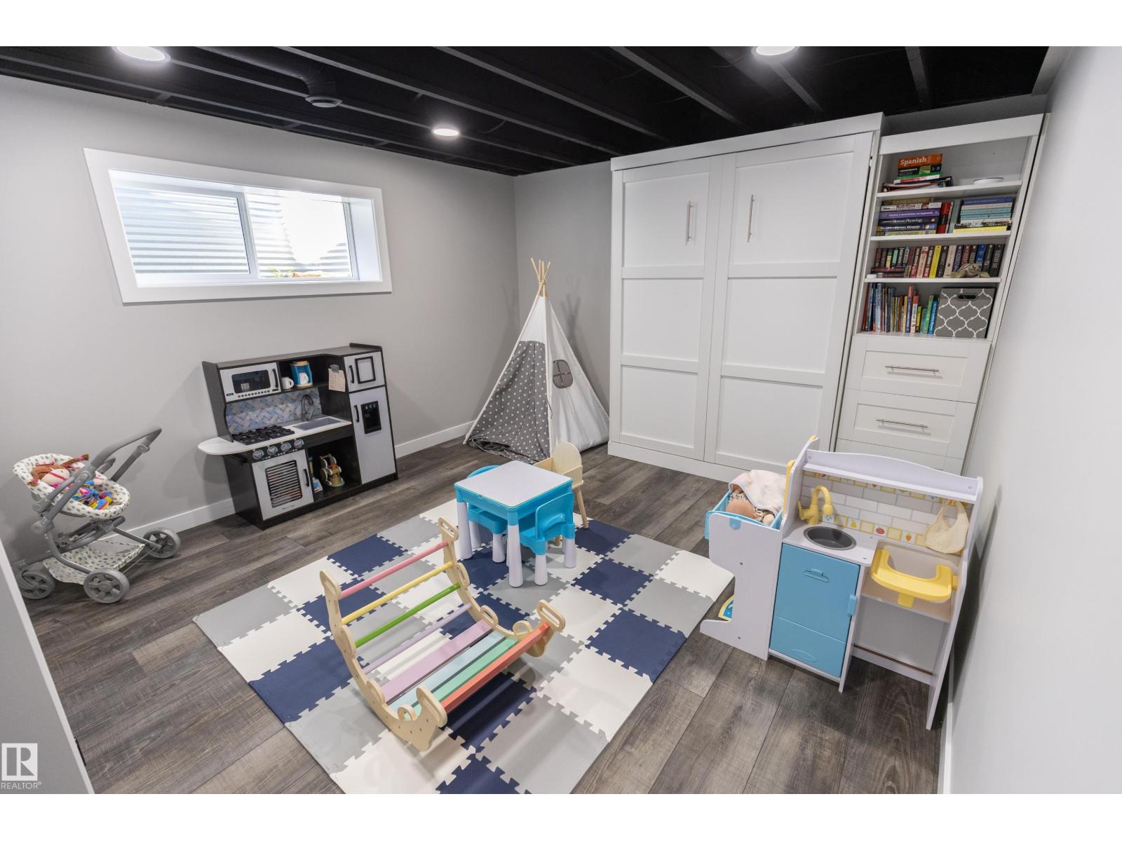 529 Eagleson Wd Nw Property Photo 46