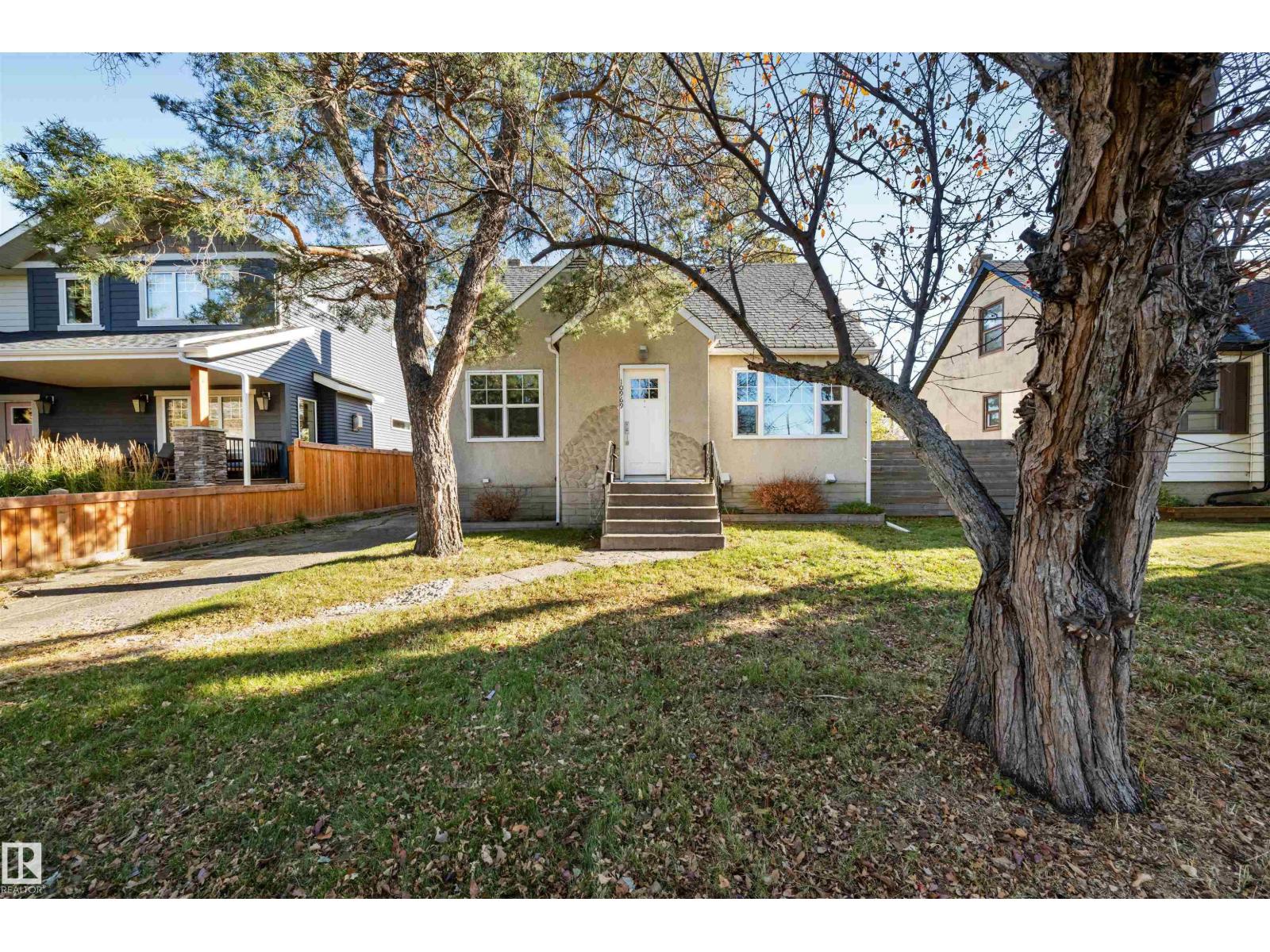 10969 139 St Nw Property Photo 1