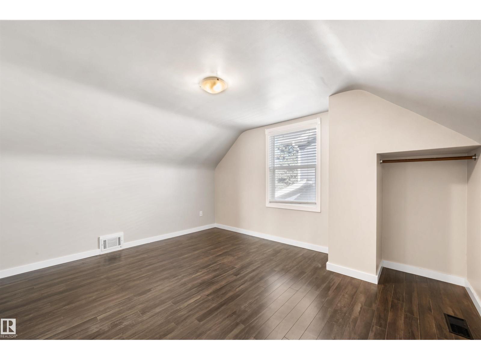 10969 139 St Nw Property Photo 24