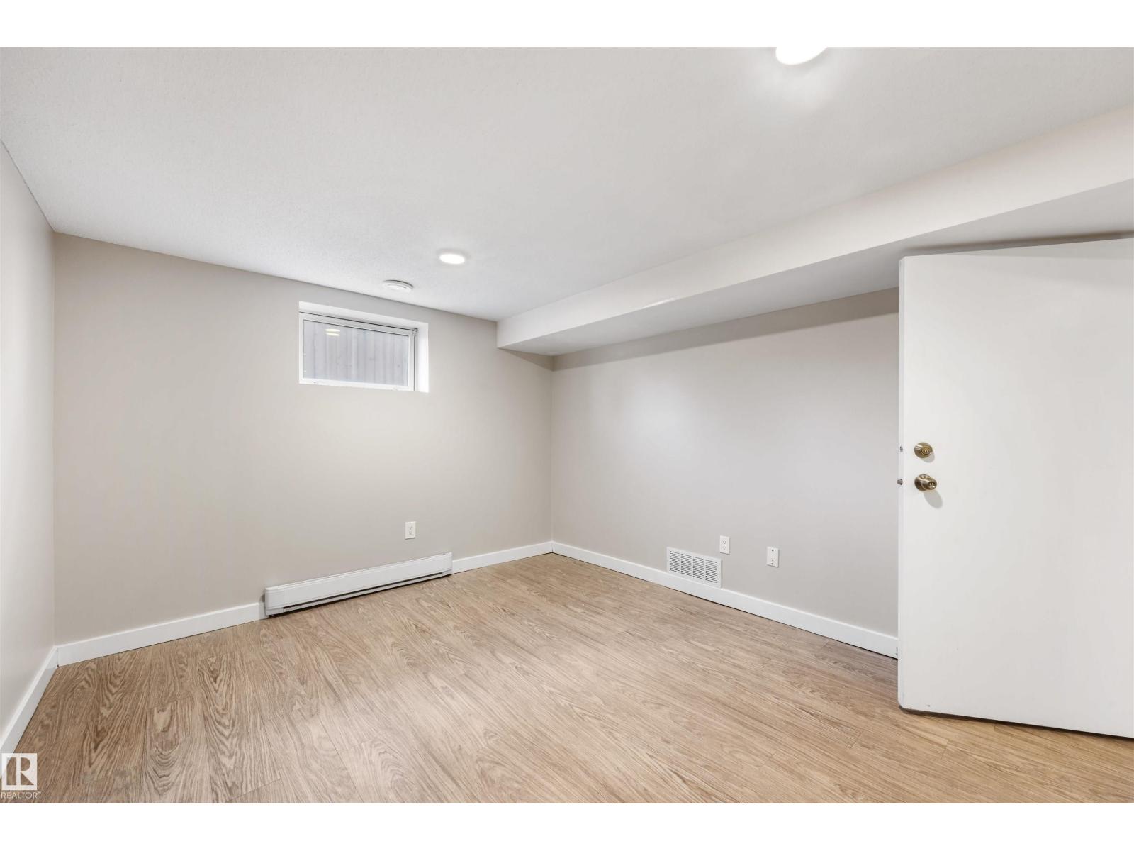 10969 139 St Nw Property Photo 33