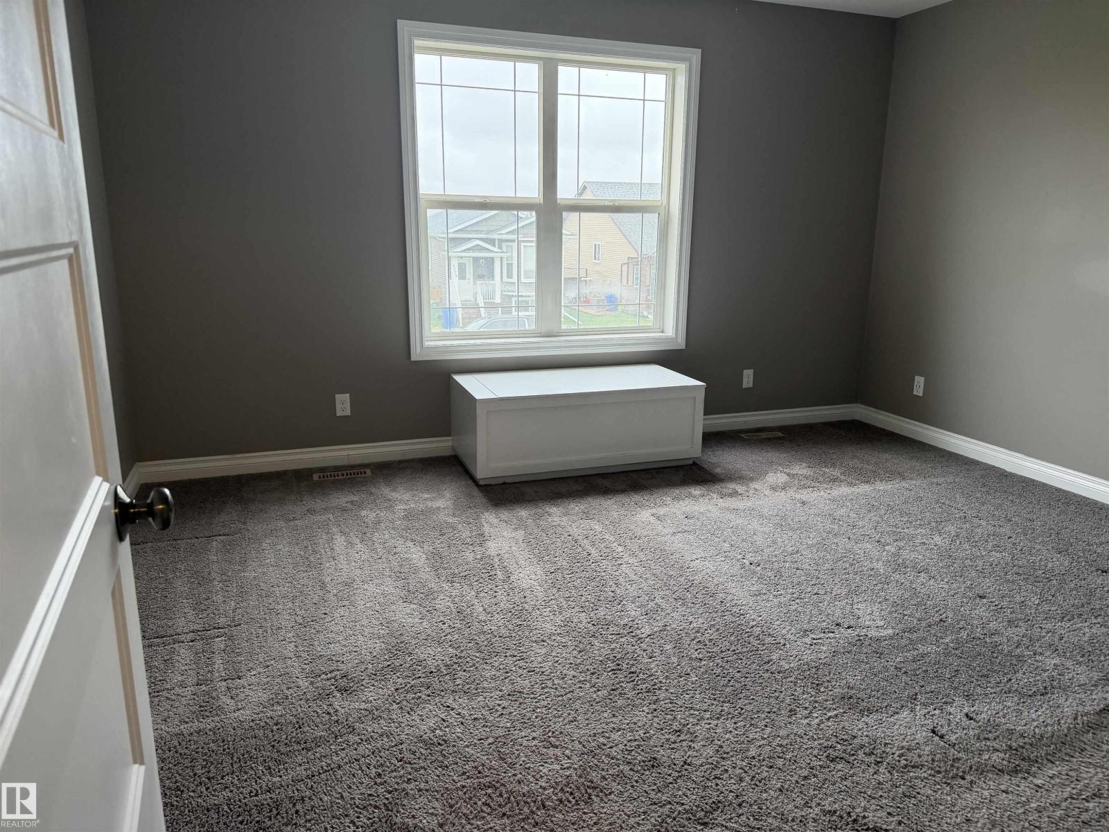 4038 56 Av Property Photo 2