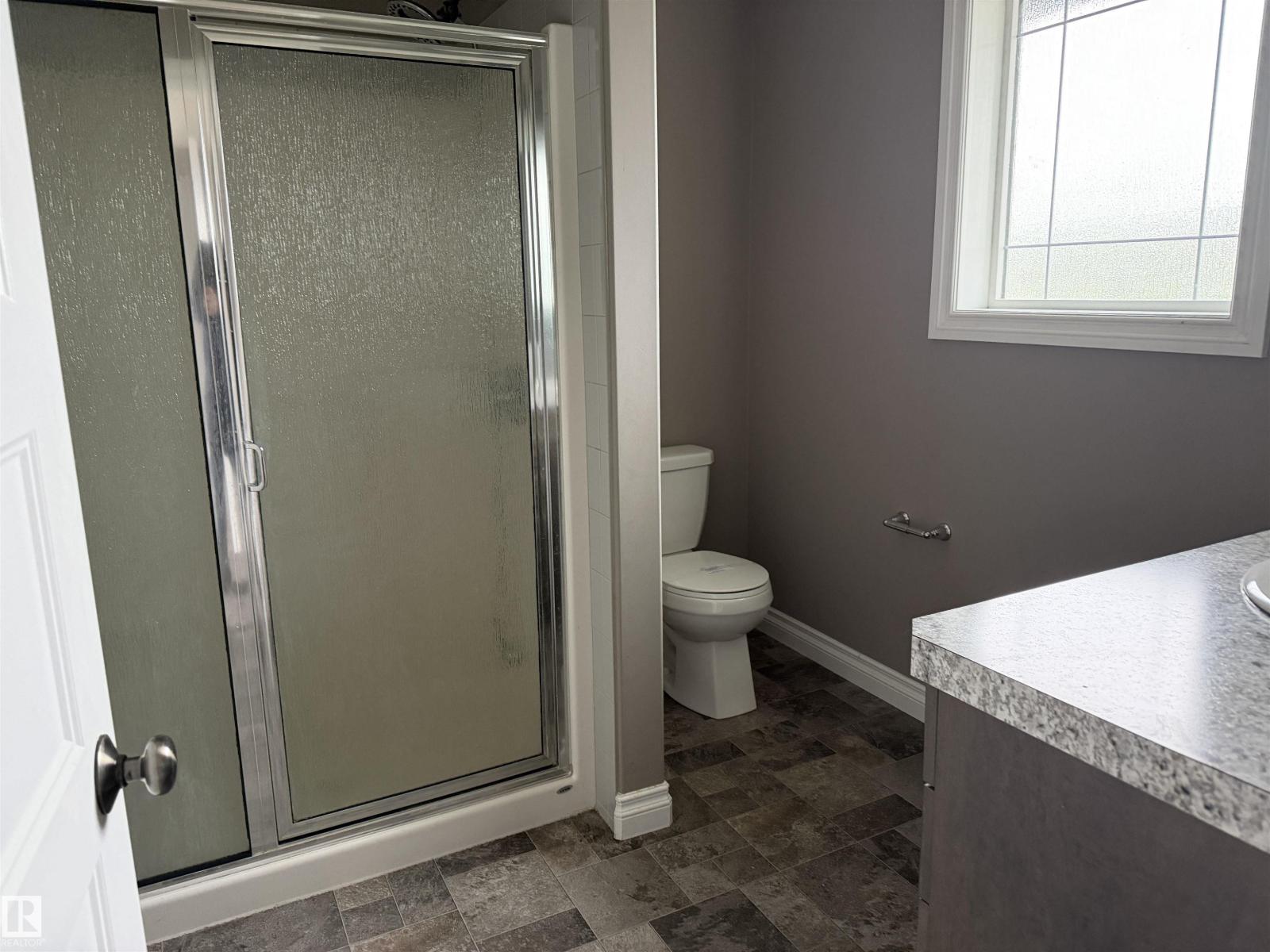 4038 56 Av Property Photo 3
