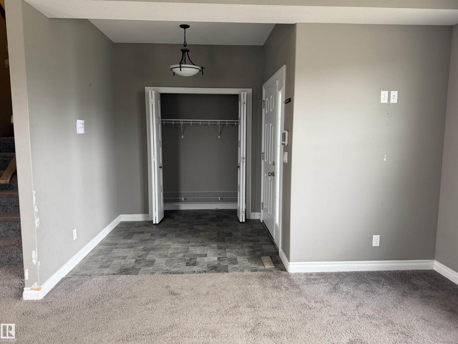 4038 56 Av Property Photo 17