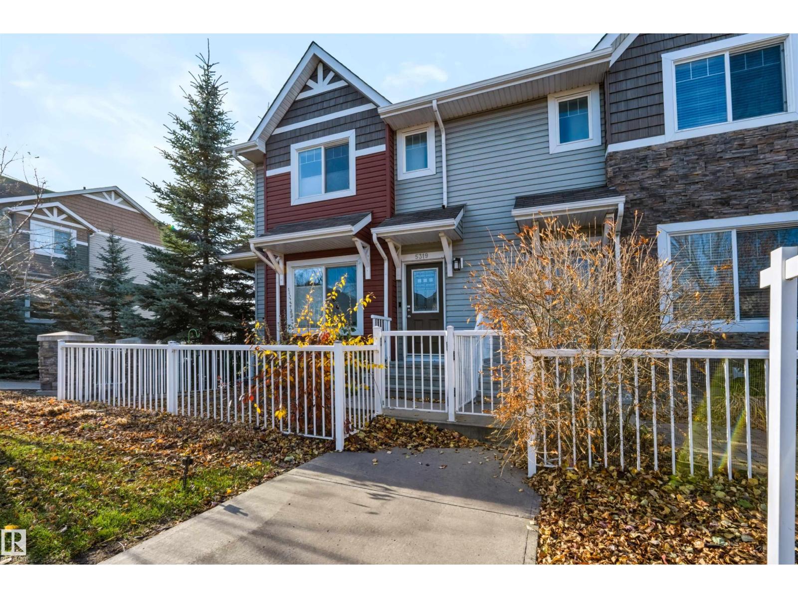 5319 3 Av Sw Property Photo 4