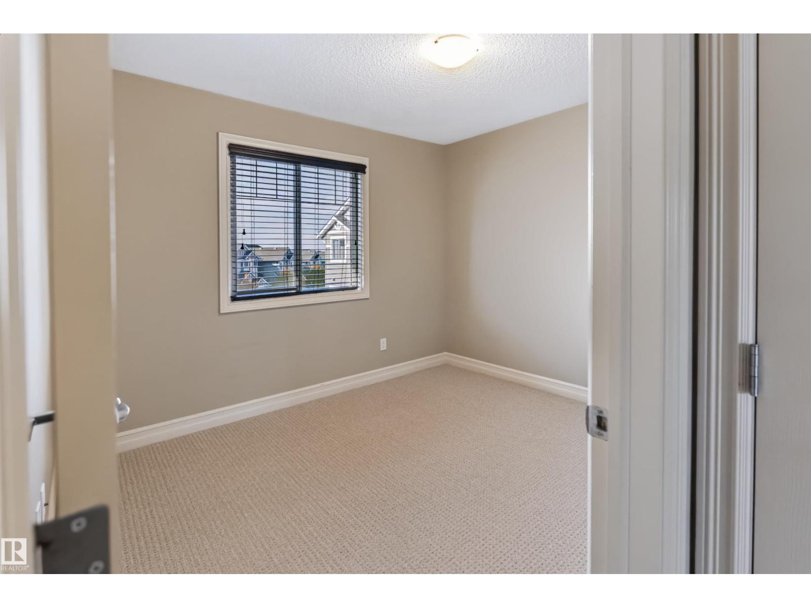 5319 3 Av Sw Property Photo 20