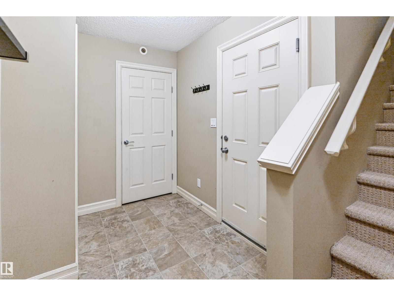 5319 3 Av Sw Property Photo 33