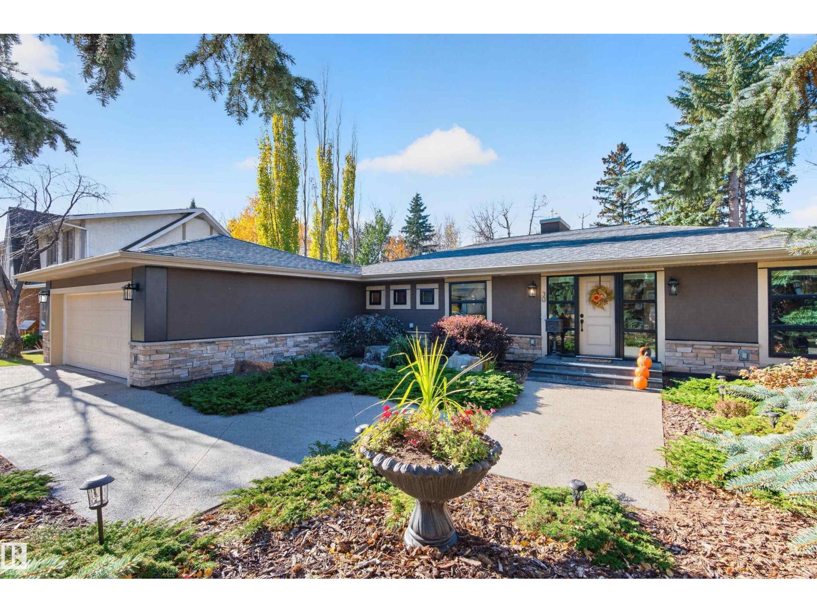 30 Lodgepole Cr Property Photo 5