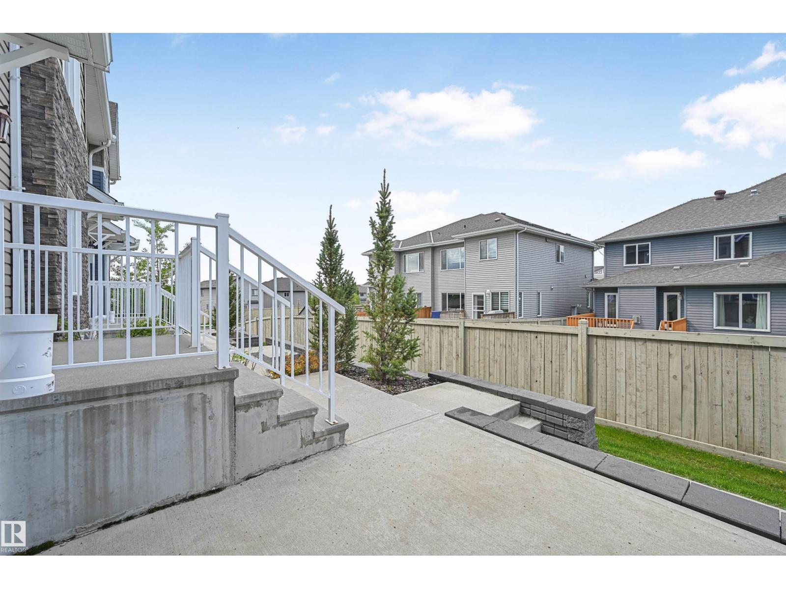 #35 2922 Maple Wy Nw Property Photo 29