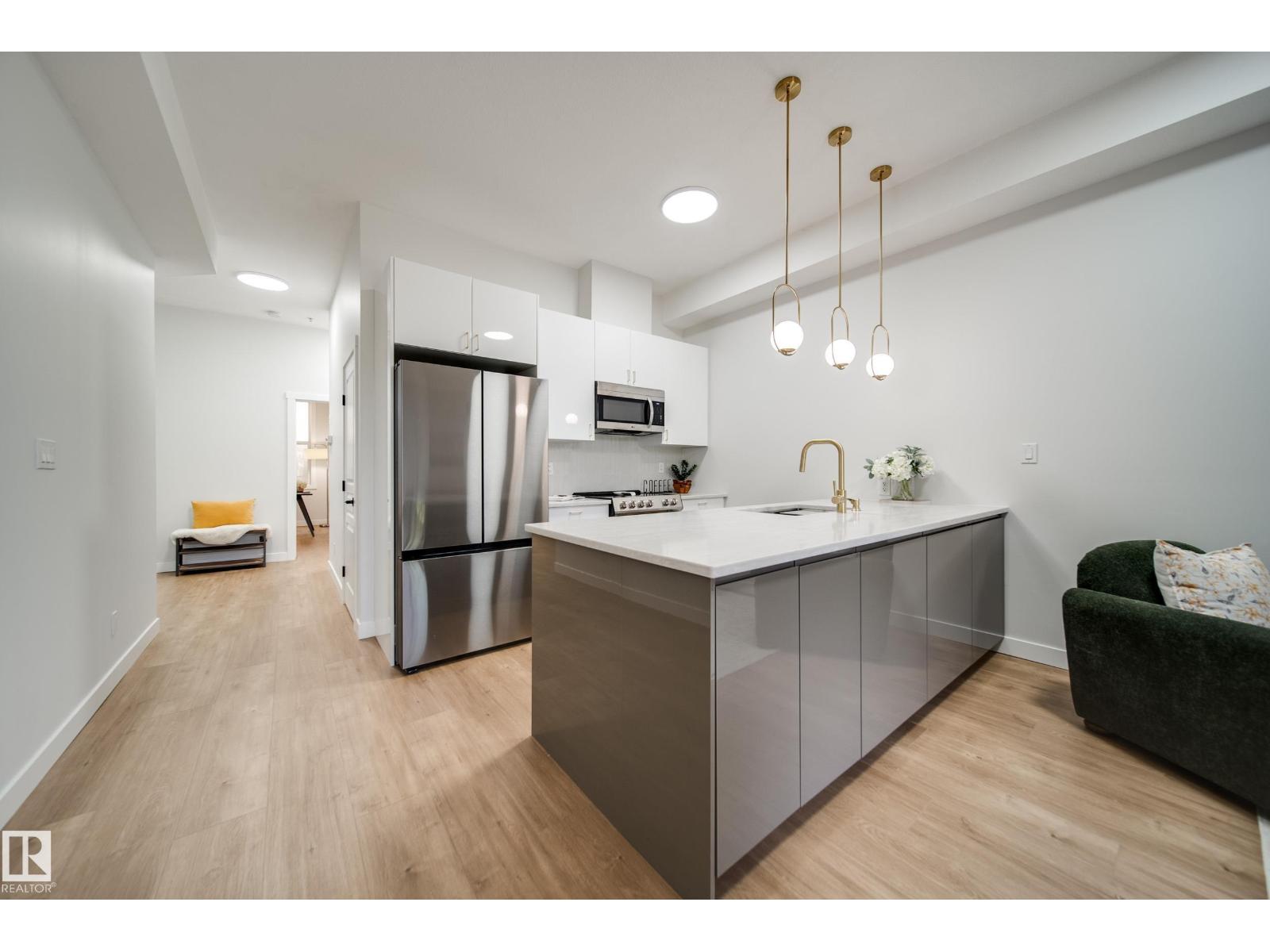 #228 10531 117 St Nw Property Photo 7