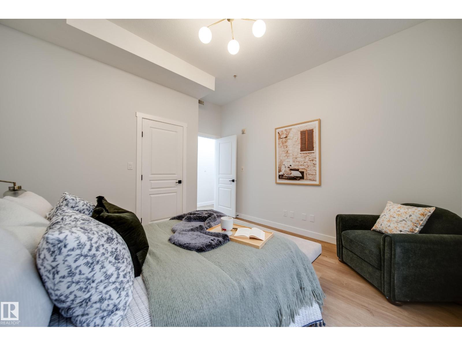 #228 10531 117 St Nw Property Photo 17