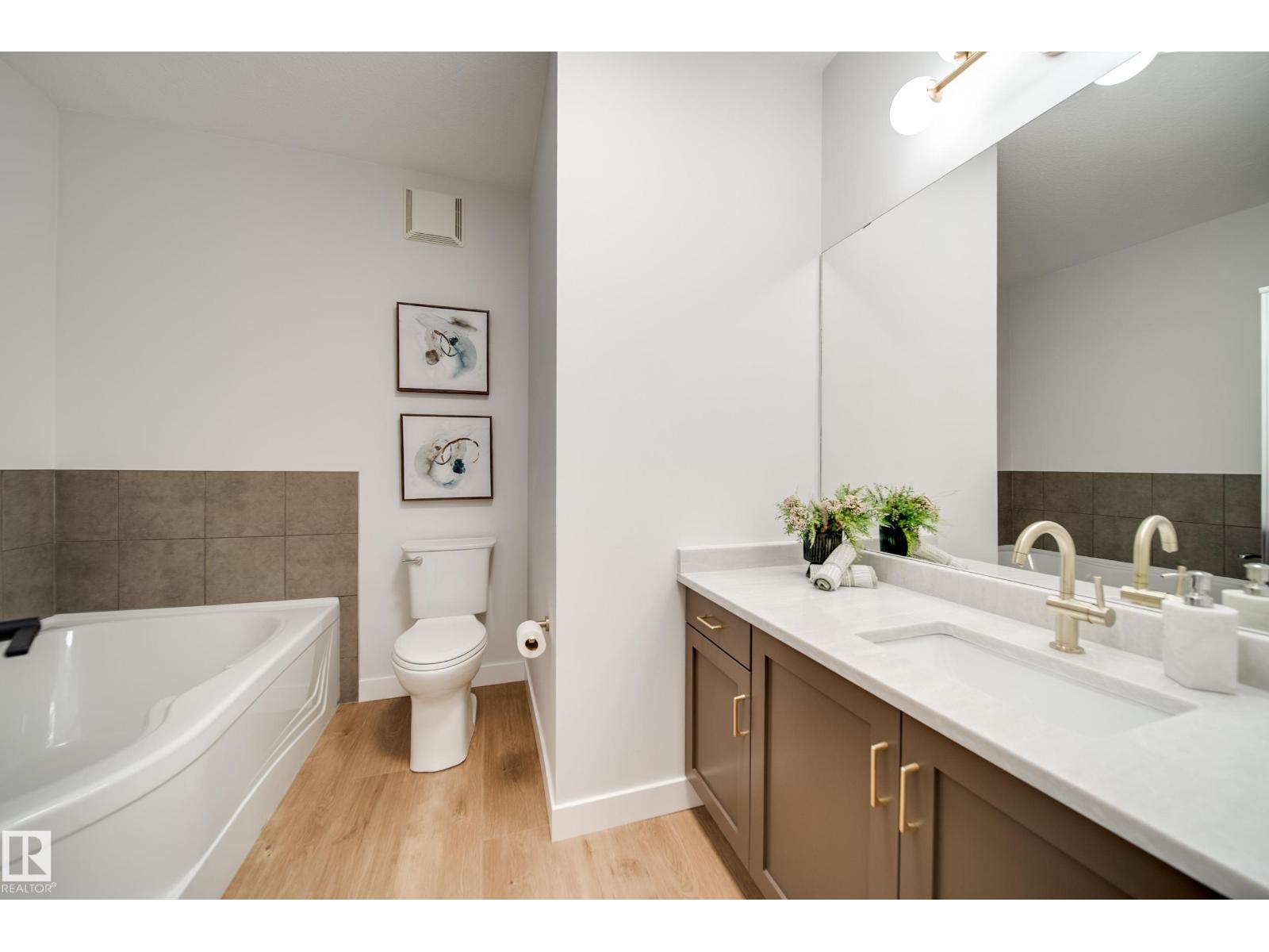 #228 10531 117 St Nw Property Photo 21