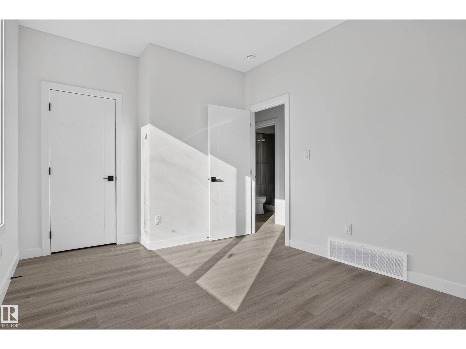 3605 112 Av Nw Nw Property Photo 13