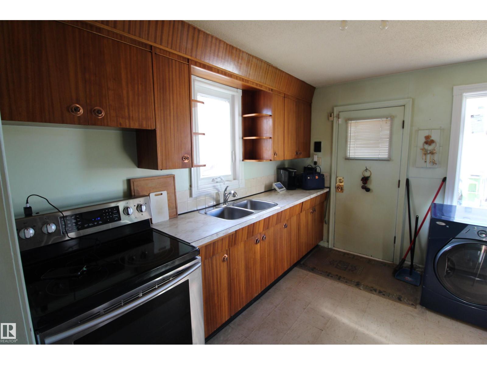 12032 69 St Nw Property Photo 13