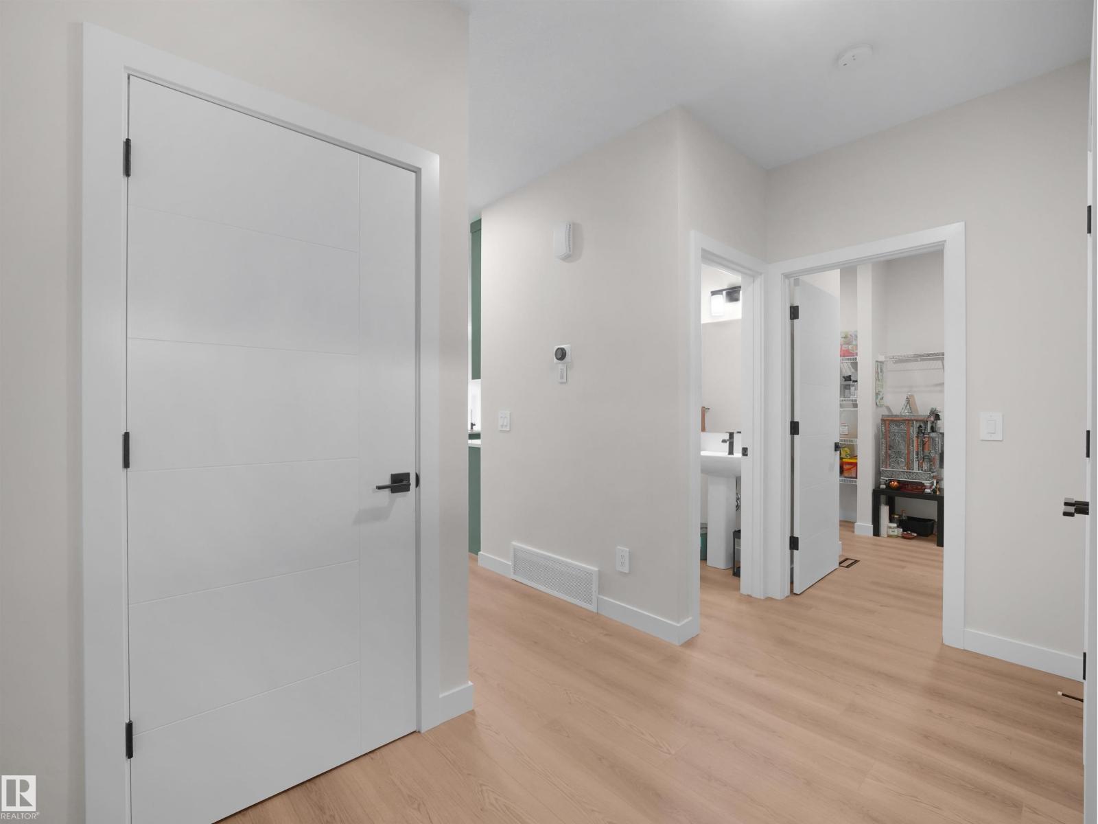 3724 214 St Nw Property Photo 4