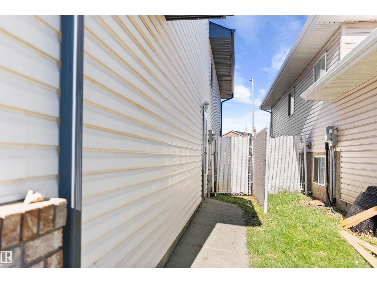 8010 166a Av Nw Property Photo 3