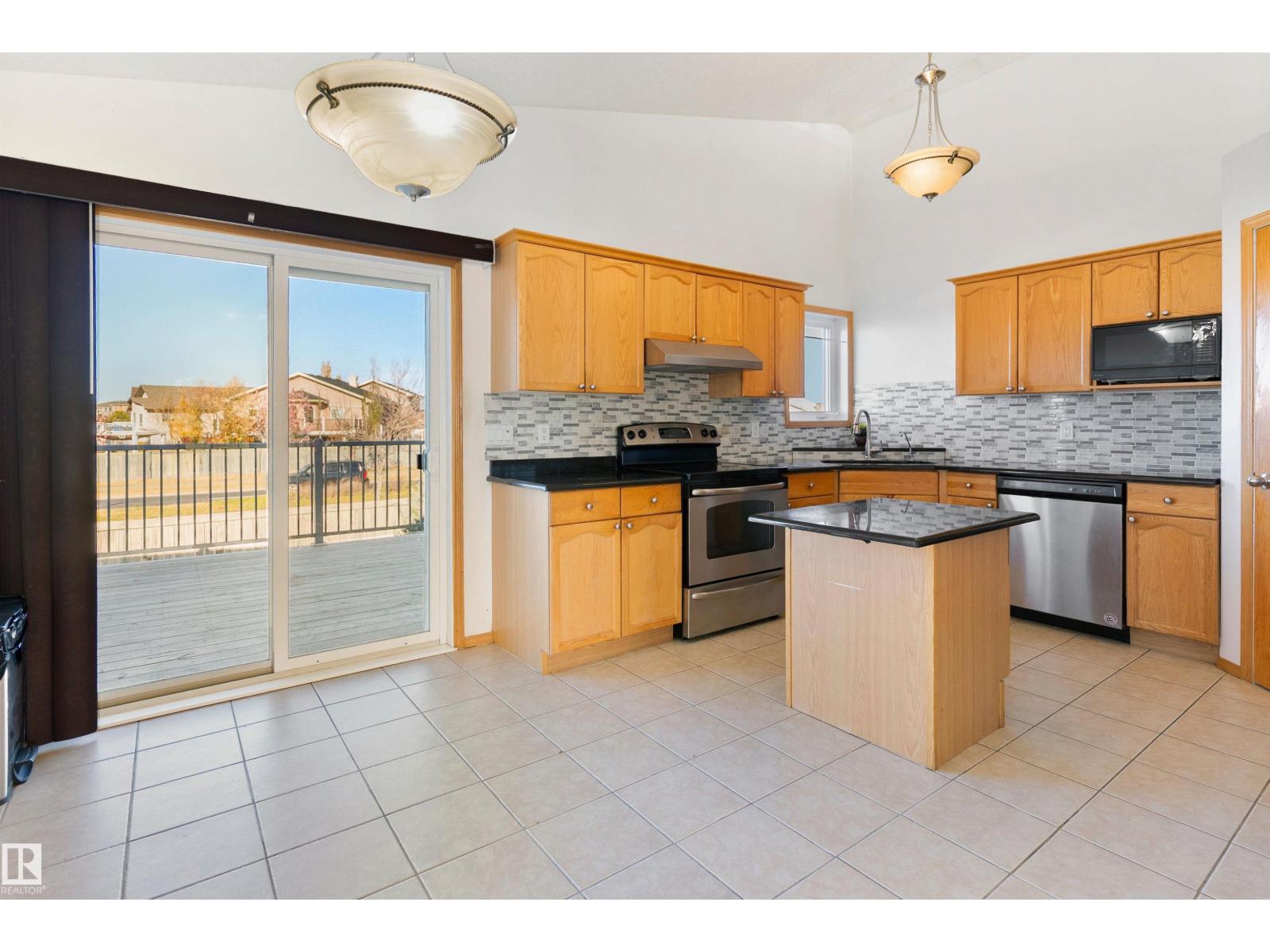 8010 166a Av Nw Property Photo 14