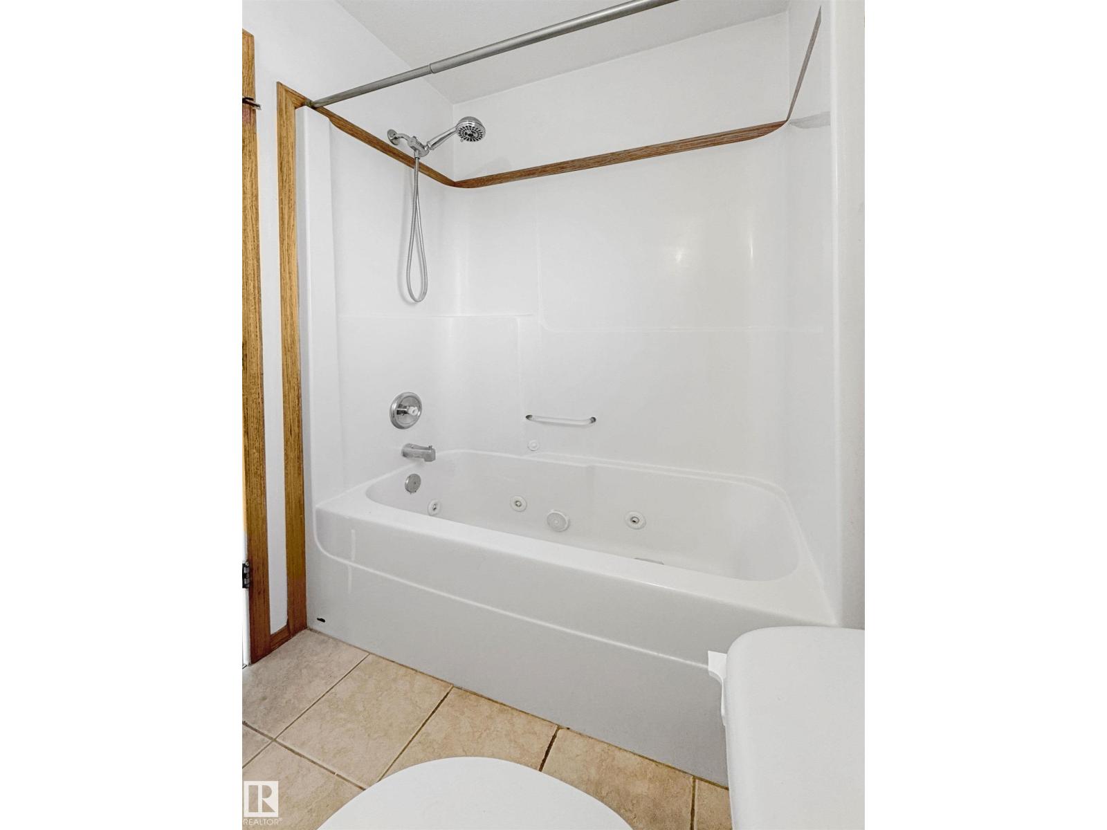 8010 166a Av Nw Property Photo 22