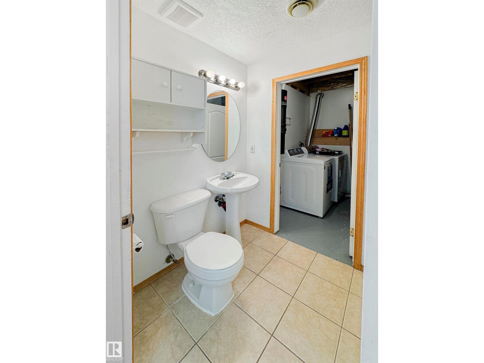 8010 166a Av Nw Property Photo 37