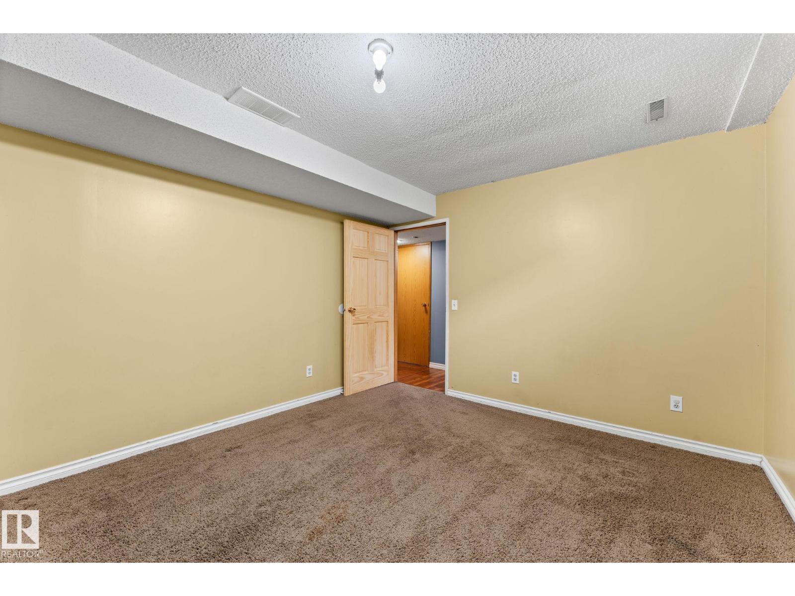 17607 91 St Nw Property Photo 33