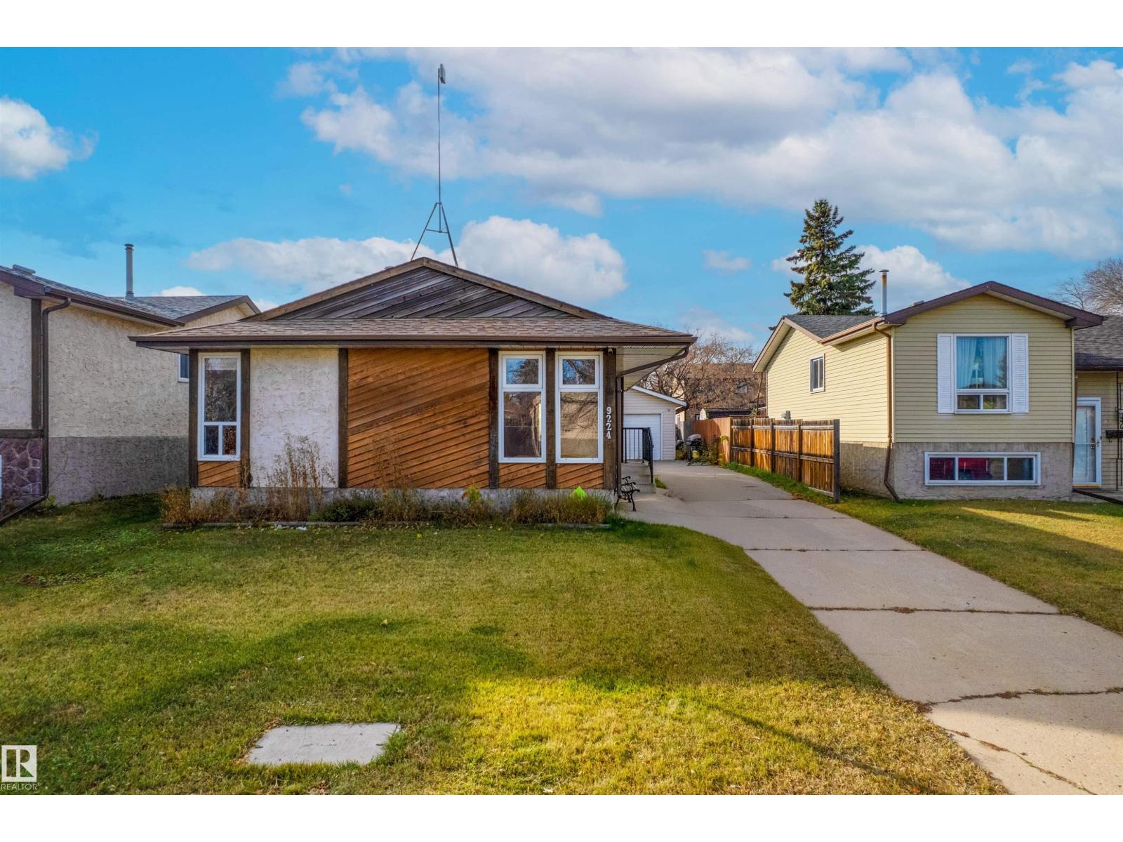 9224 82 St Property Photo 2