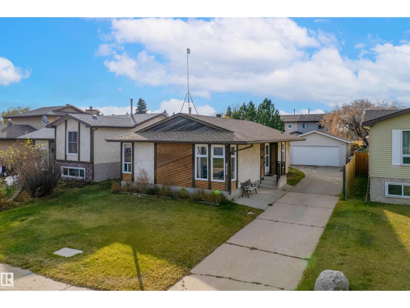 9224 82 St Property Photo 3