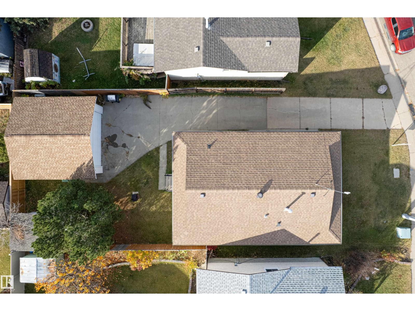 9224 82 St Property Photo 12