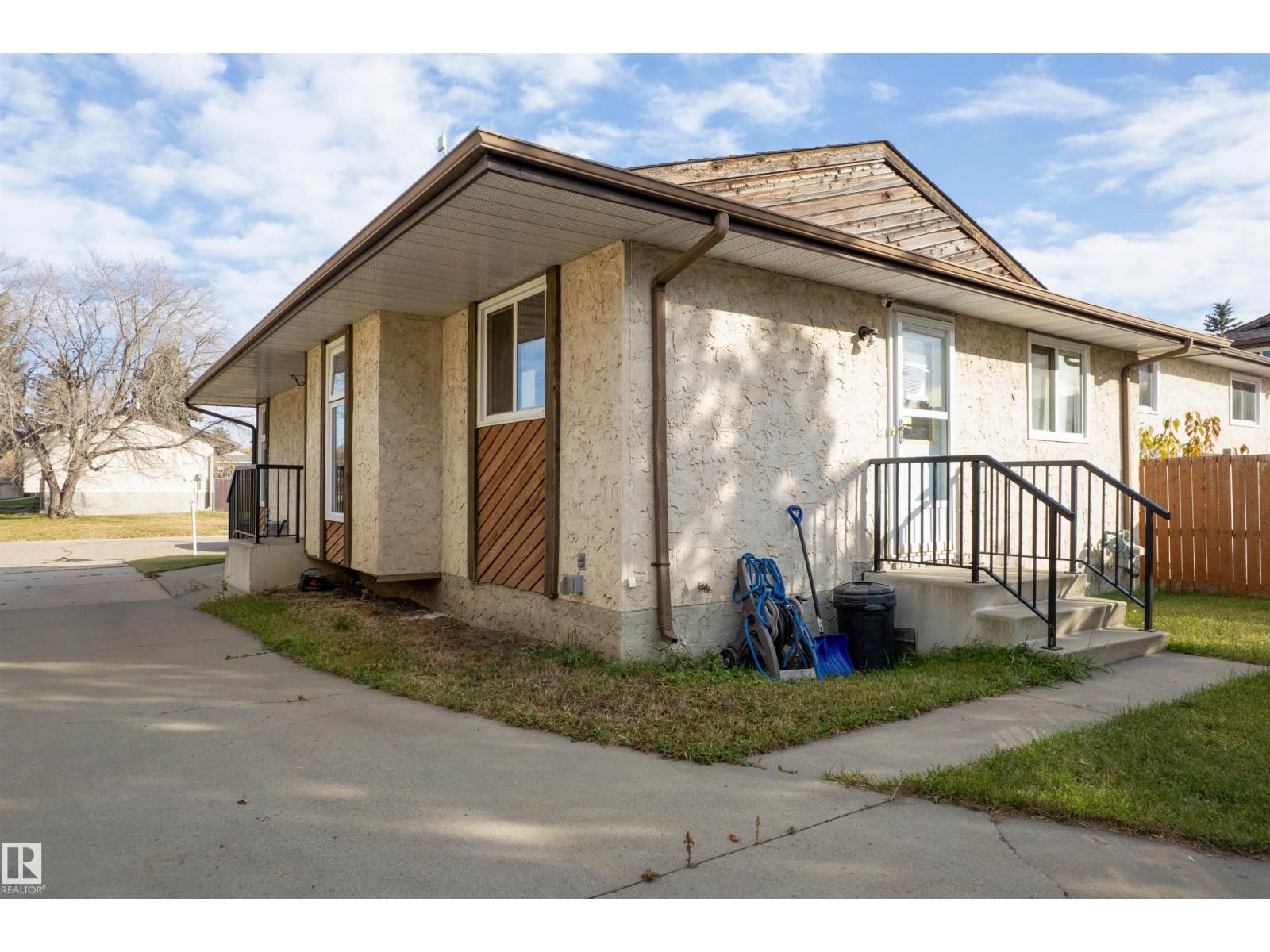 9224 82 St Property Photo 15