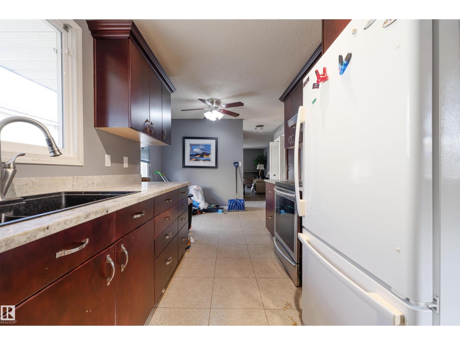 9224 82 St Property Photo 21