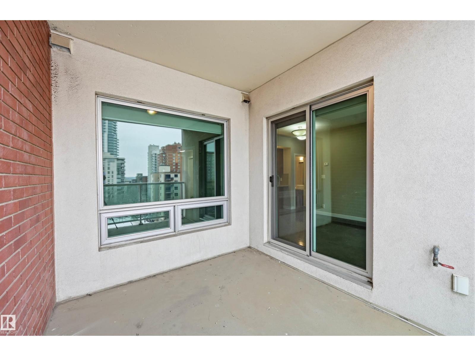 #805 10055 118 St Nw Property Photo 8