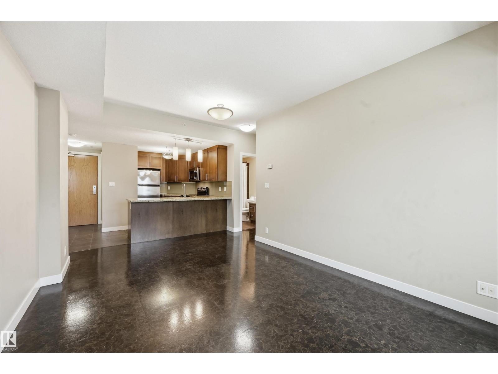 #805 10055 118 St Nw Property Photo 9