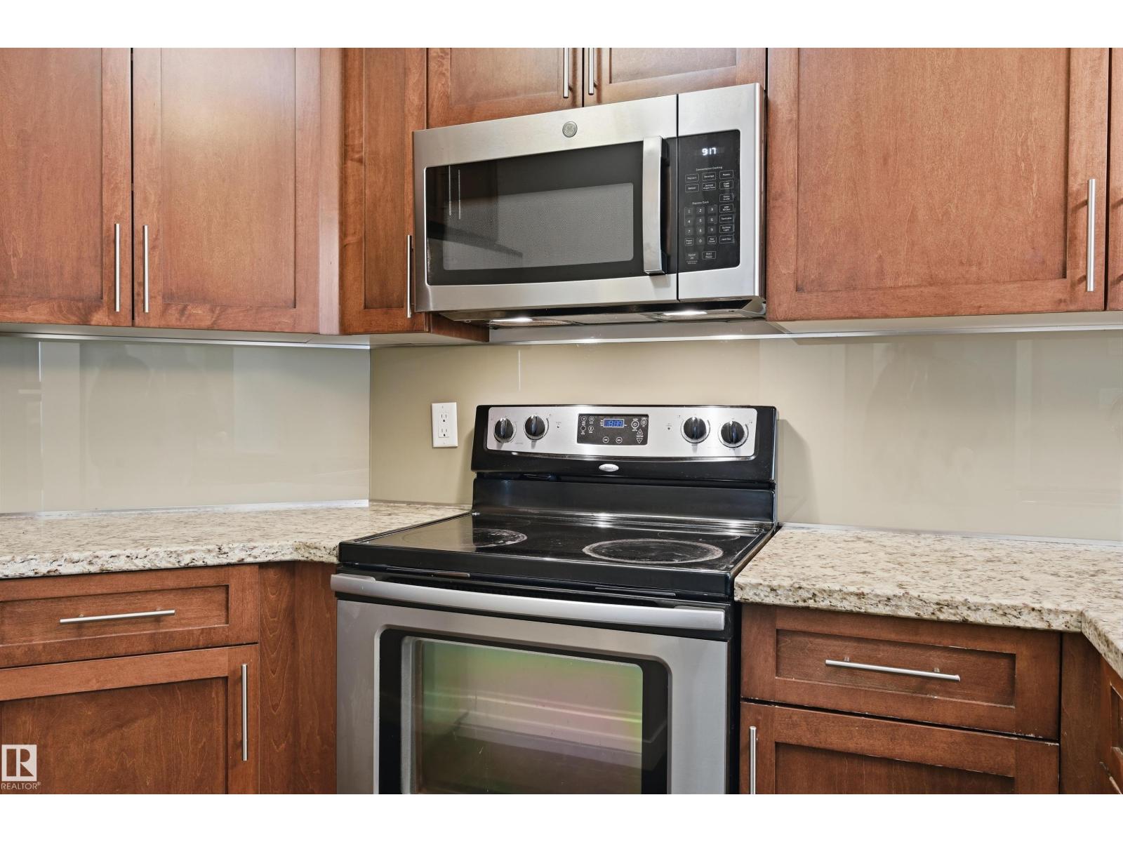 #805 10055 118 St Nw Property Photo 13