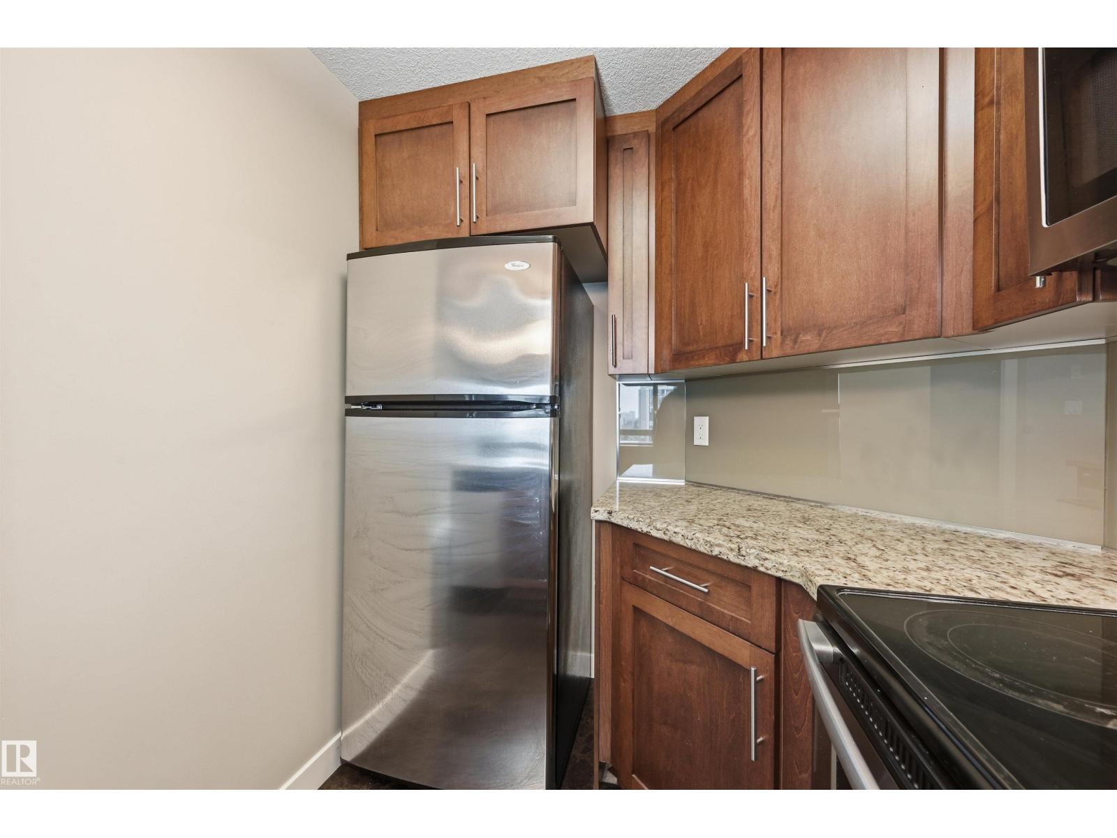 #805 10055 118 St Nw Property Photo 14