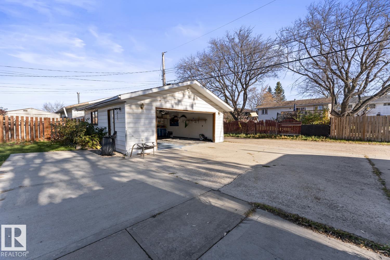 5019 45 St Property Photo 12