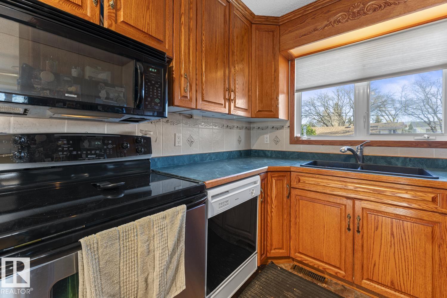 5019 45 St Property Photo 22