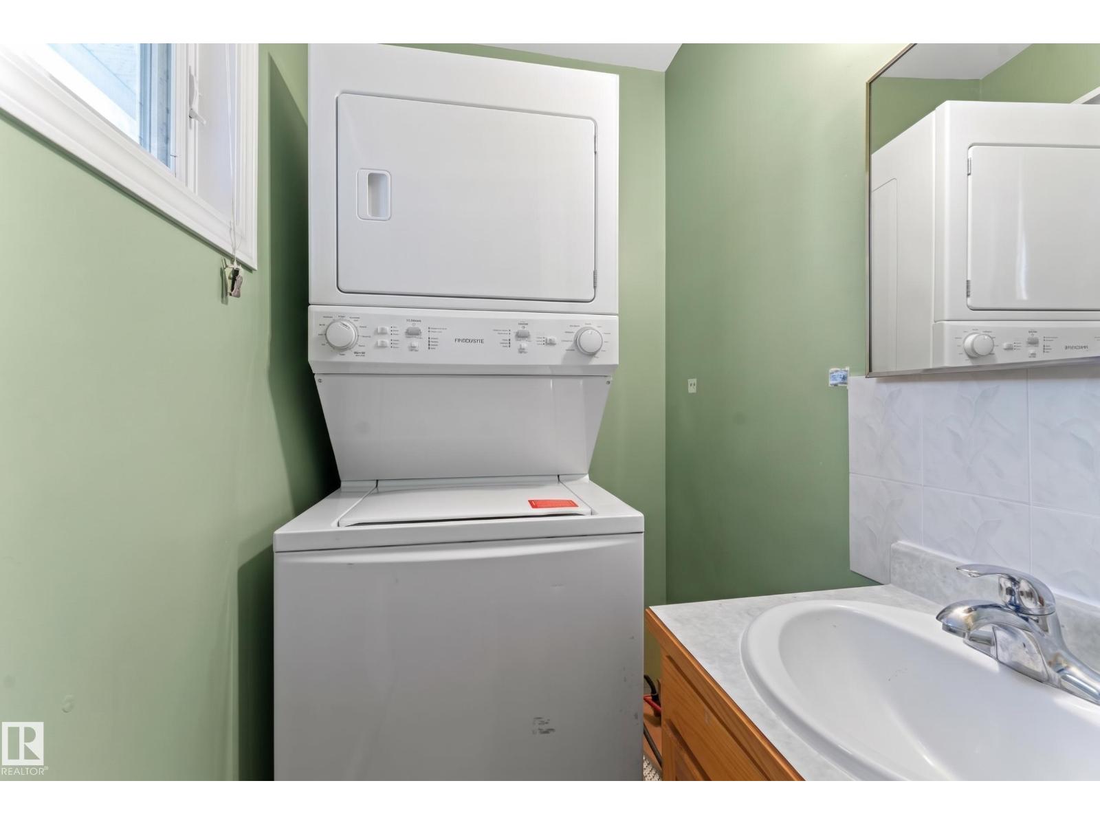 5019 45 St Property Photo 28