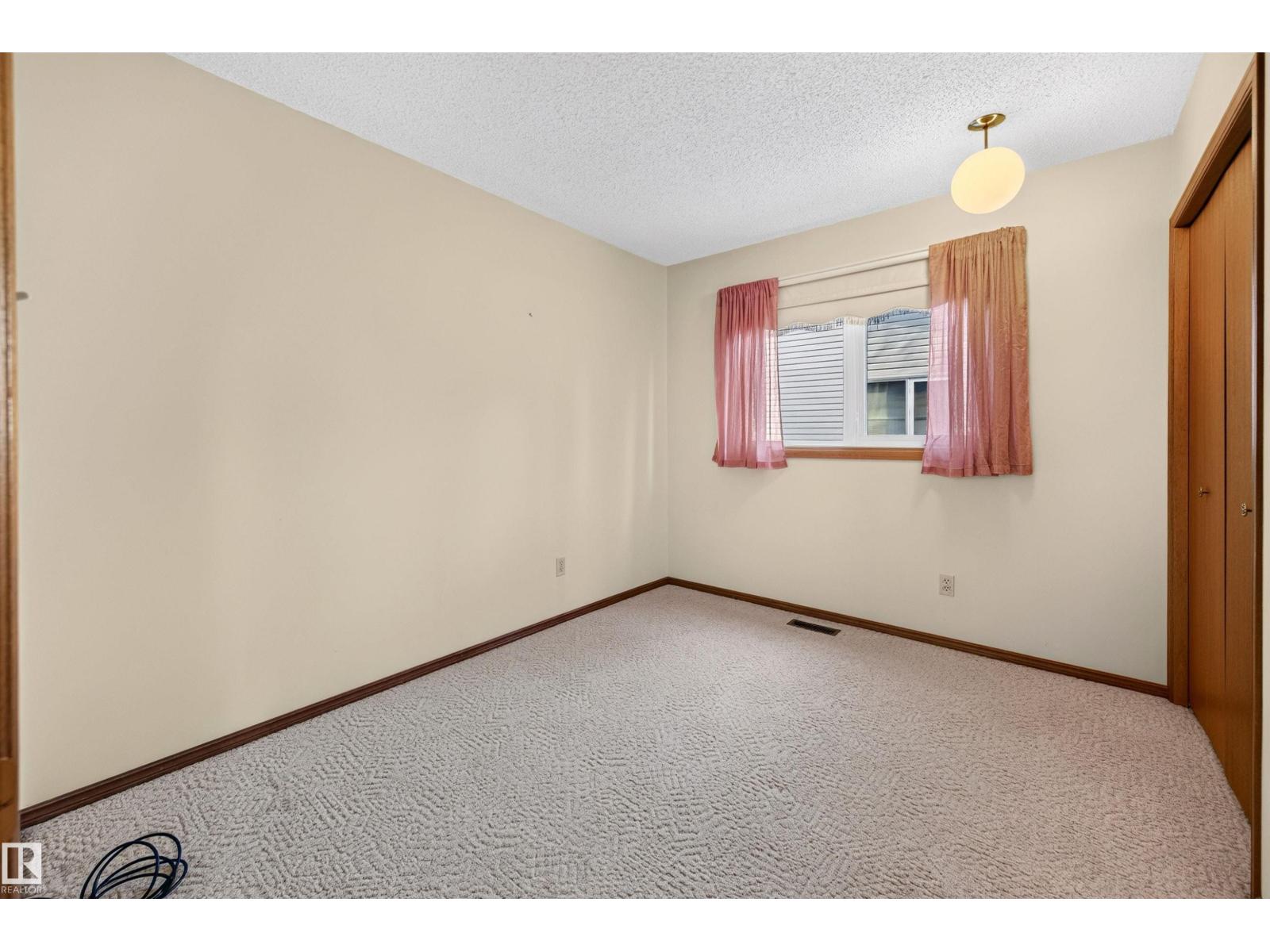 7 Langholm Dr Property Photo 17