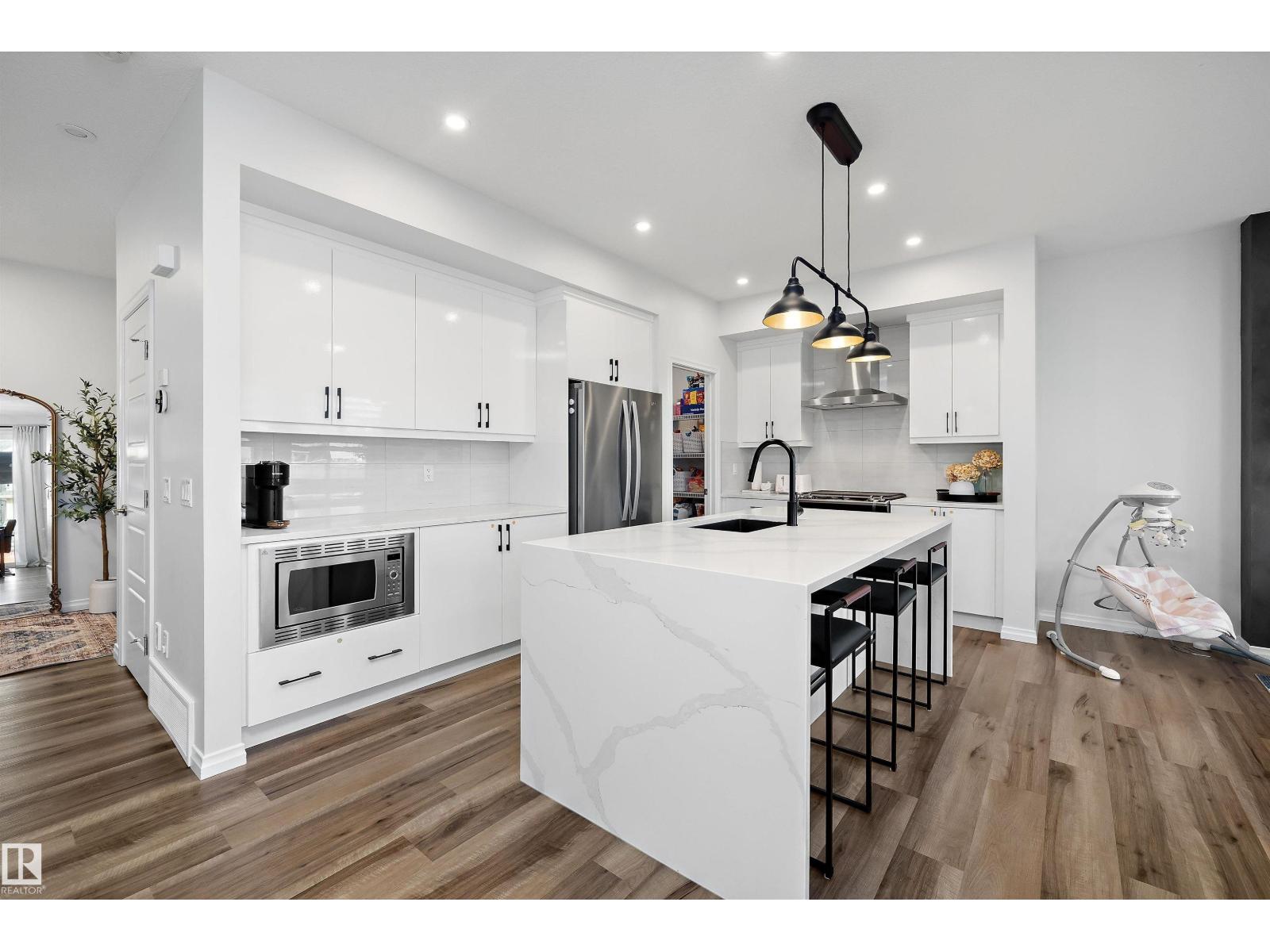 13052 211 St Nw Property Photo 5