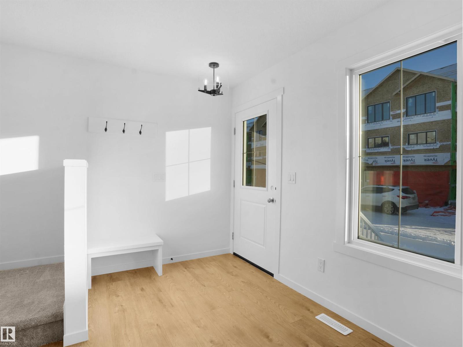 3 18632 18 Av Nw Property Photo 2