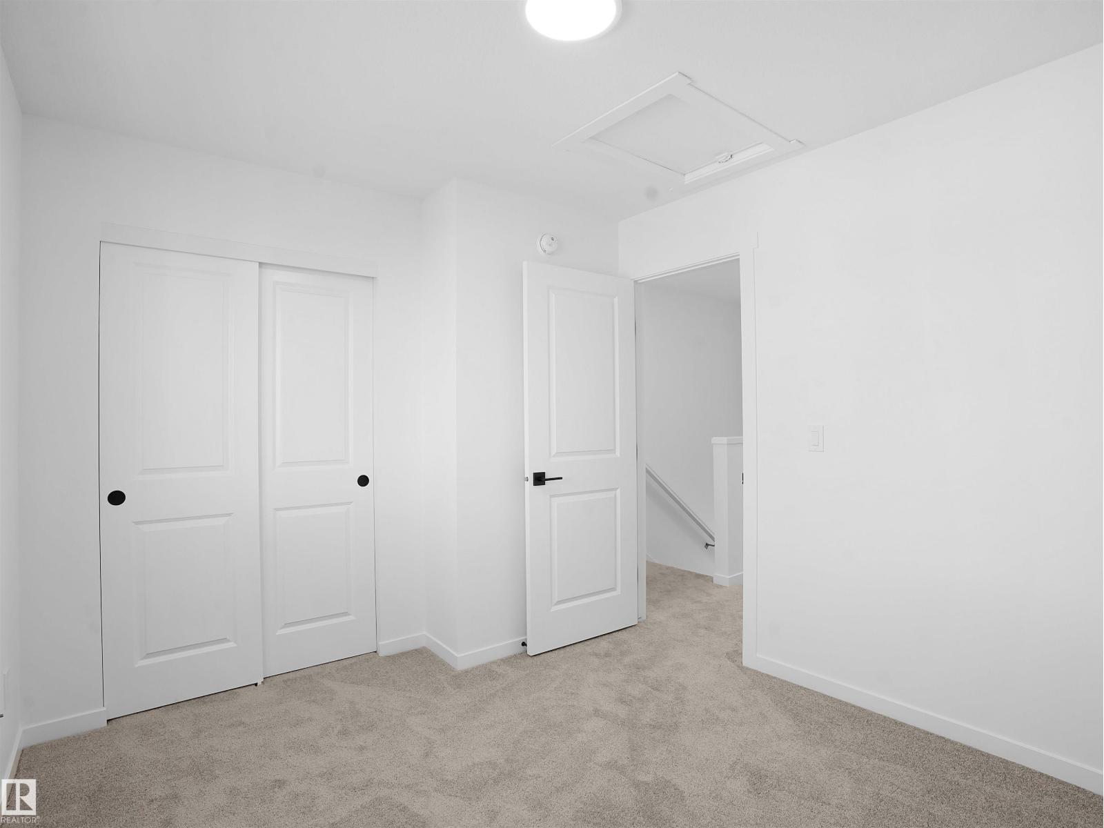 3 18632 18 Av Nw Property Photo 16