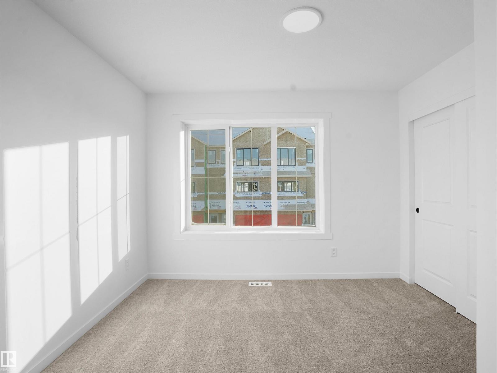 3 18632 18 Av Nw Property Photo 18