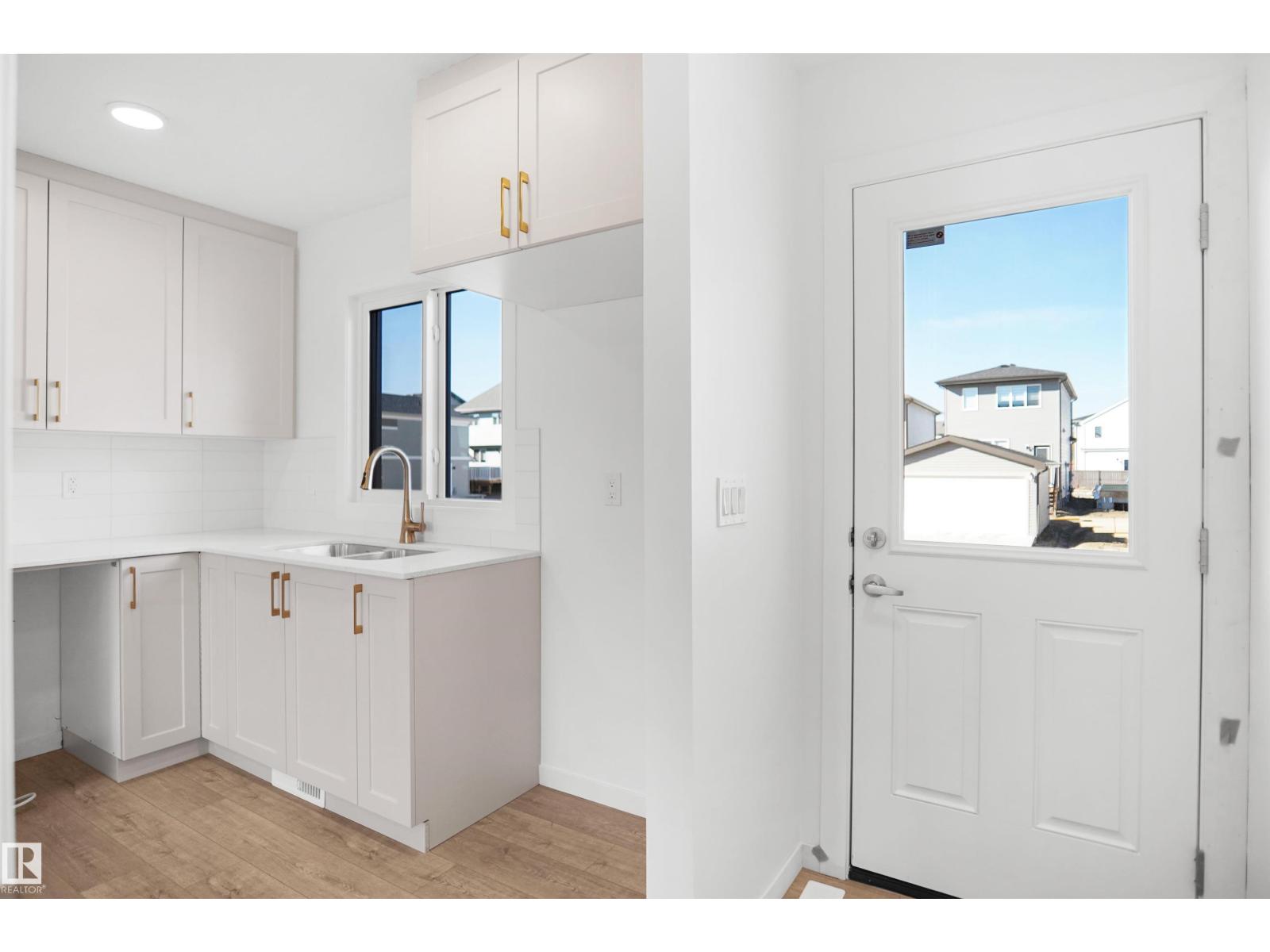 21006 24 Av Nw Property Photo 14