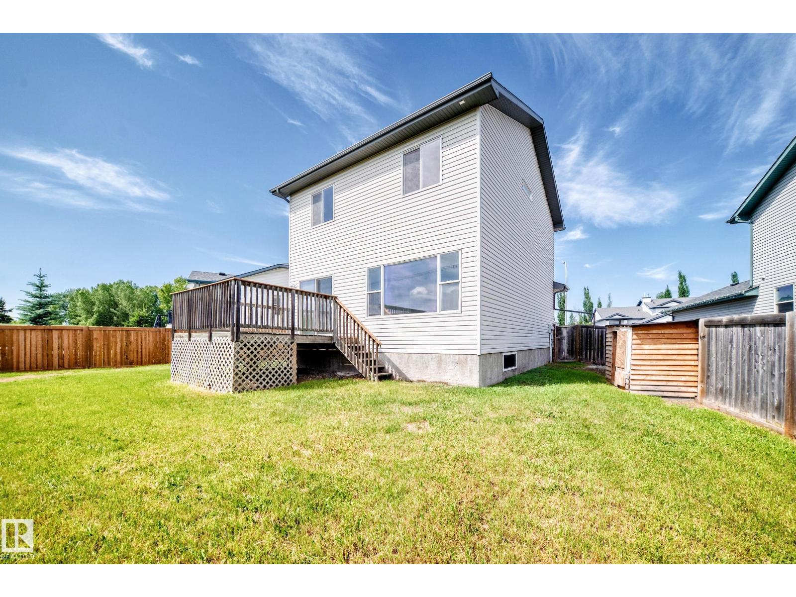 686 Kananaskis Dr Property Photo 2