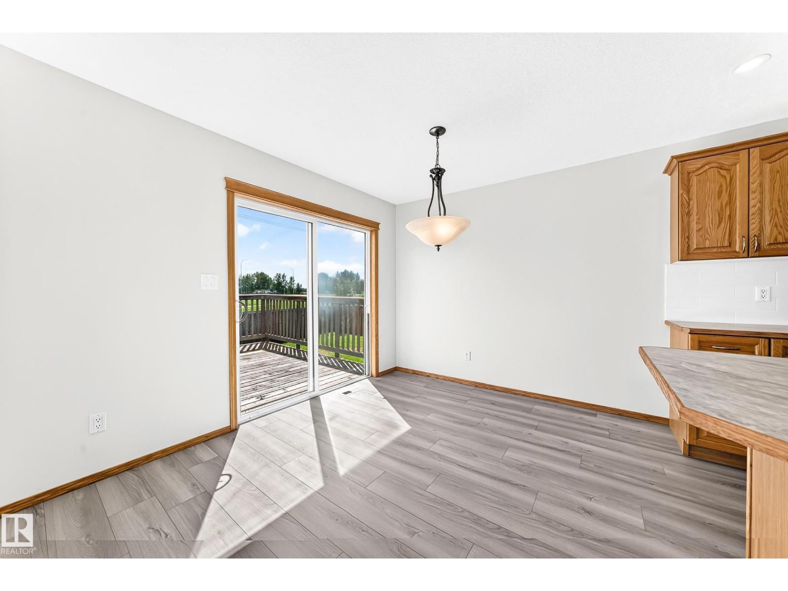 686 Kananaskis Dr Property Photo 17