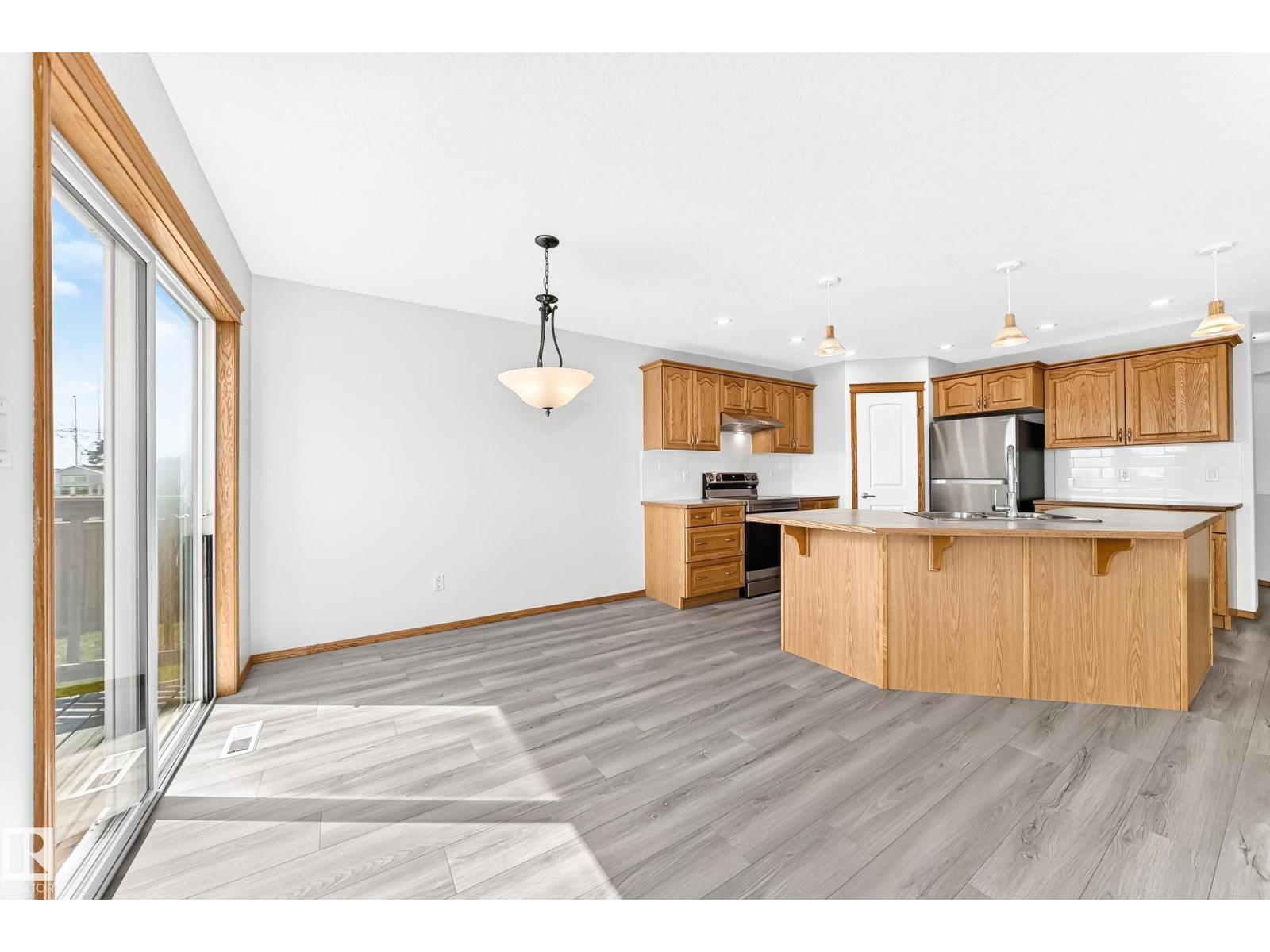 686 Kananaskis Dr Property Photo 20