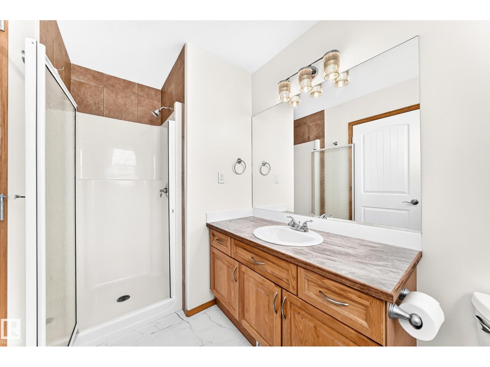 686 Kananaskis Dr Property Photo 33