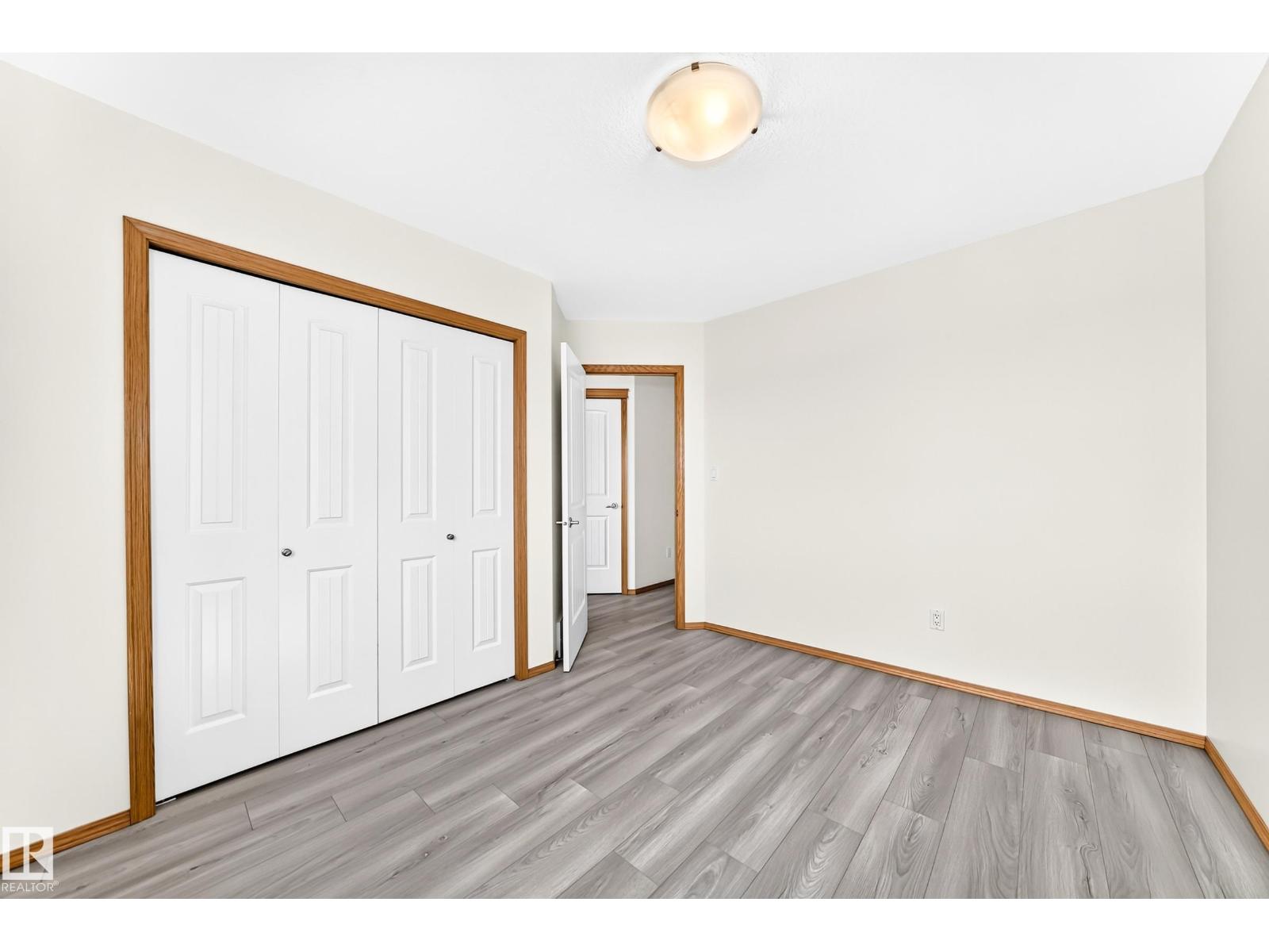 686 Kananaskis Dr Property Photo 37