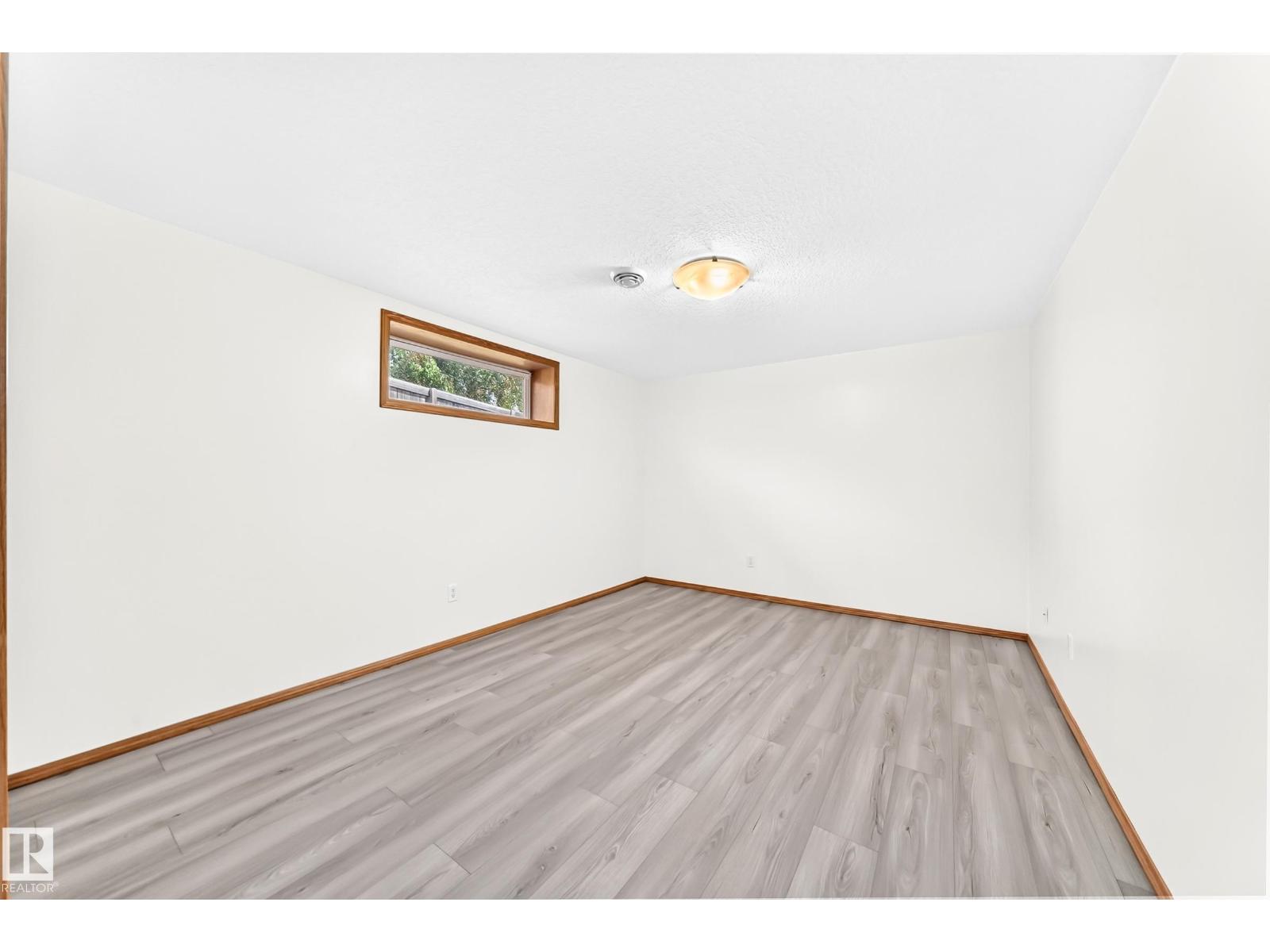686 Kananaskis Dr Property Photo 44