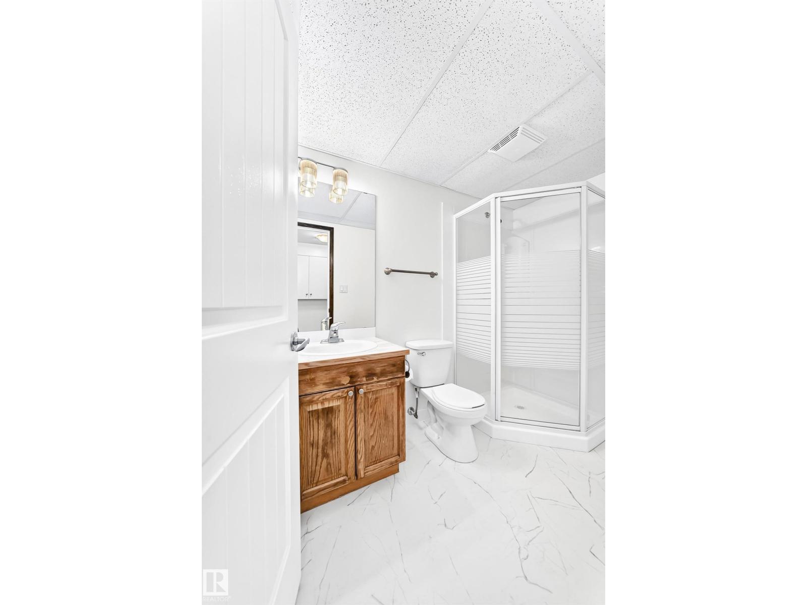 686 Kananaskis Dr Property Photo 46