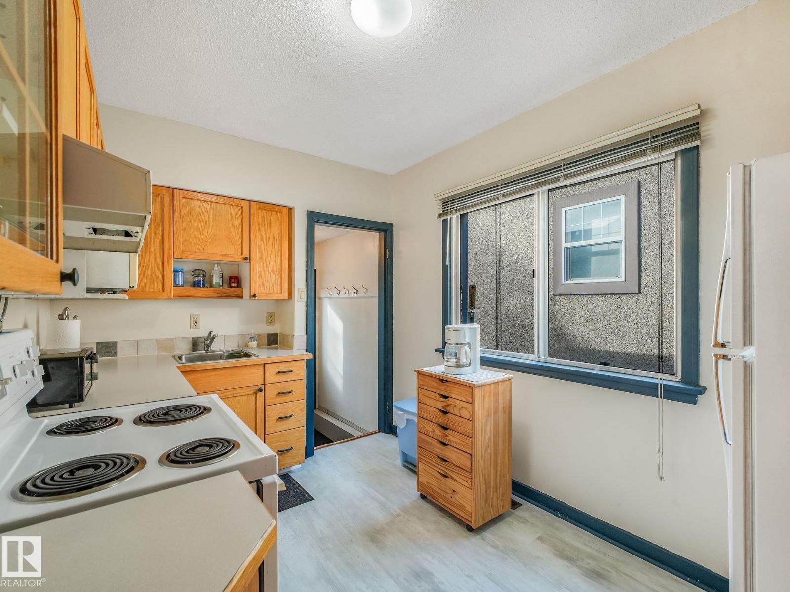 11160 68 St Nw Property Photo 13