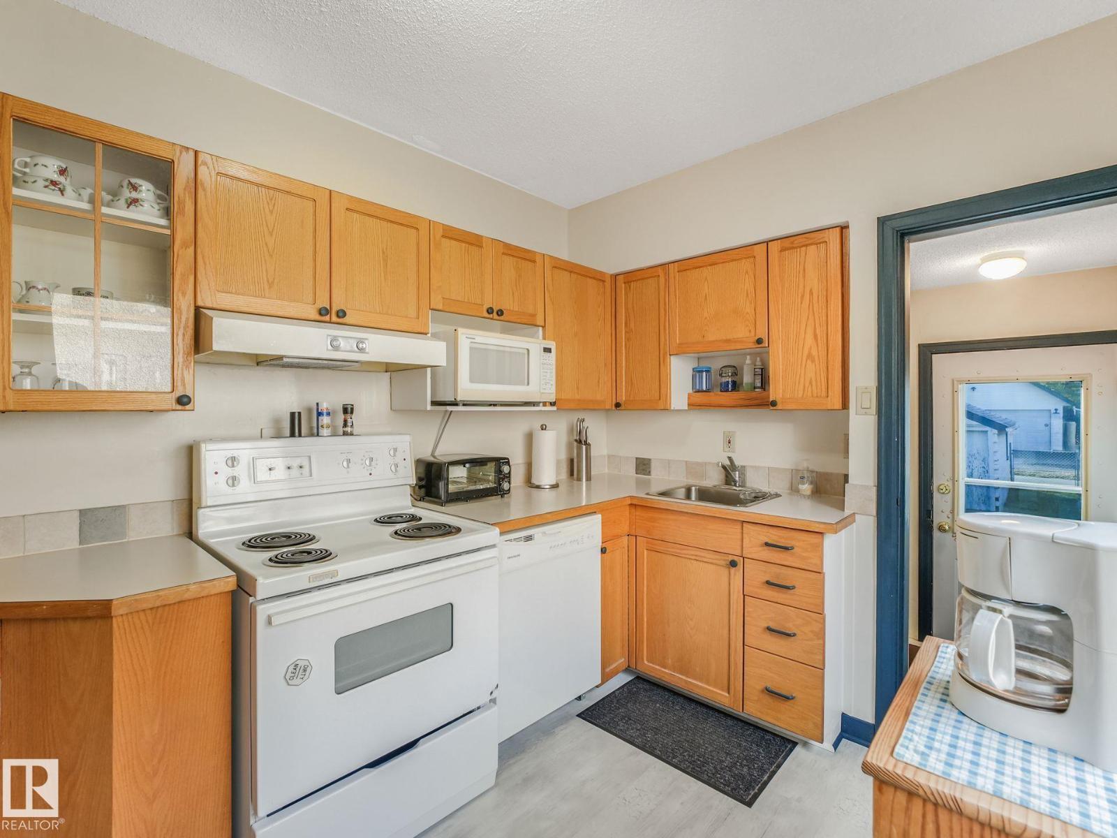 11160 68 St Nw Property Photo 14